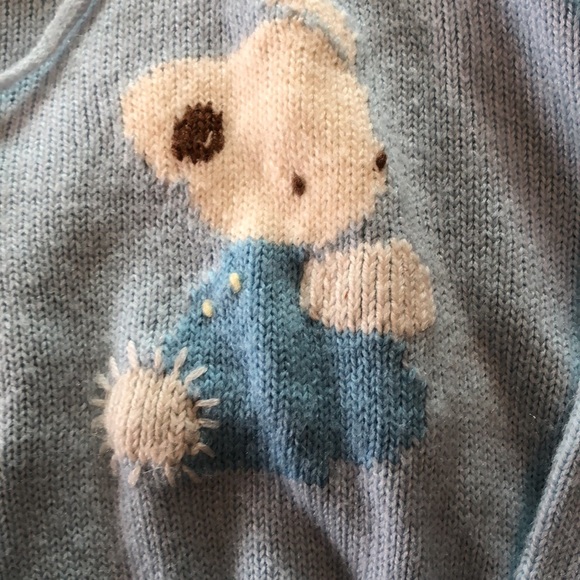Baby boy blue hoodie sweater/sweet white bear on front/ zip up in back 18 months - Picture 3 of 15